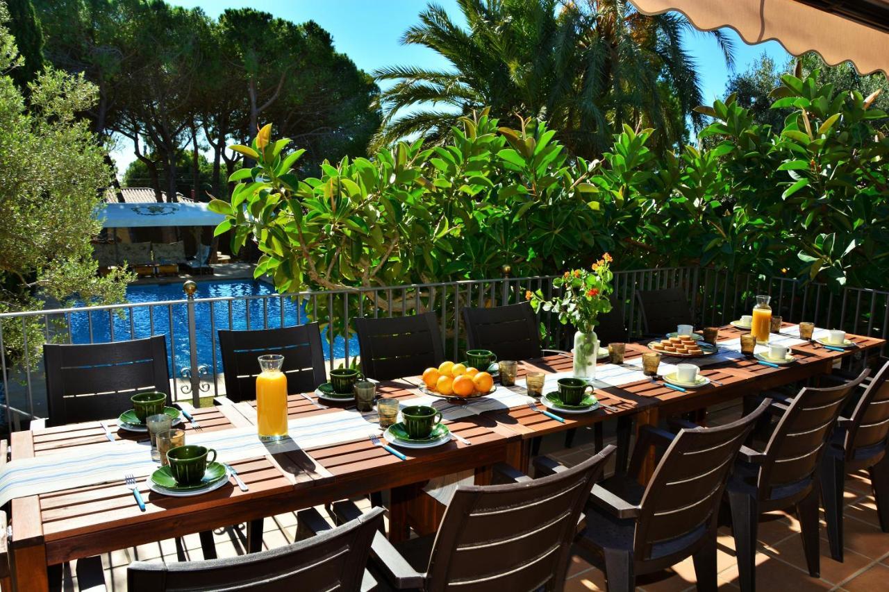 Villa Sitges El Ranch Amaizing Outdoor Areas Beaches At 5 Minutes Walk Sitges At 15 Min Drive Ac Pool Jacuzzi & Garden Xxl Calafell Esterno foto