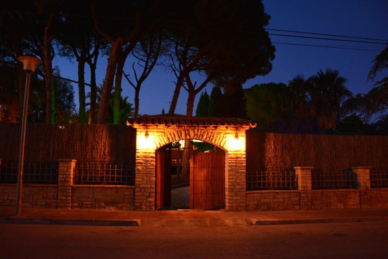 Villa Sitges El Ranch Amaizing Outdoor Areas Beaches At 5 Minutes Walk Sitges At 15 Min Drive Ac Pool Jacuzzi & Garden Xxl Calafell Esterno foto