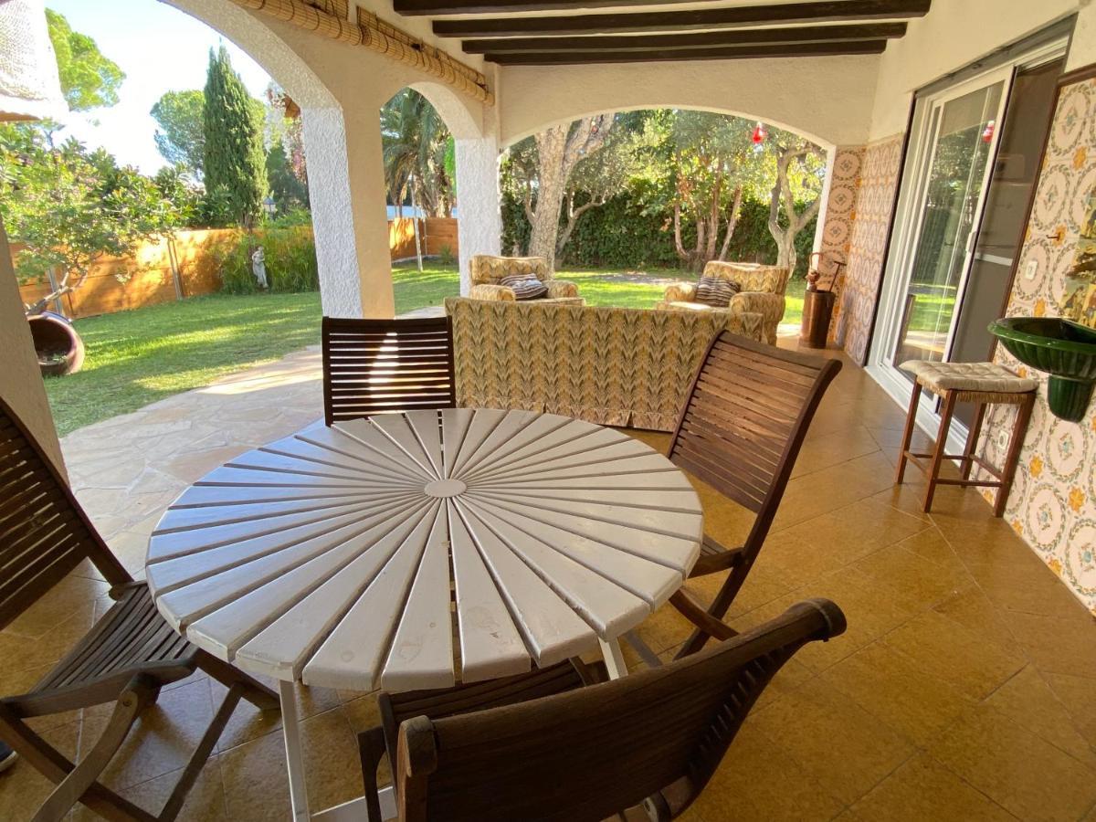 Villa Sitges El Ranch Amaizing Outdoor Areas Beaches At 5 Minutes Walk Sitges At 15 Min Drive Ac Pool Jacuzzi & Garden Xxl Calafell Esterno foto