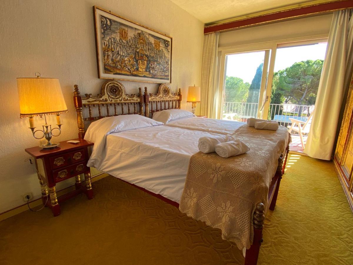 Villa Sitges El Ranch Amaizing Outdoor Areas Beaches At 5 Minutes Walk Sitges At 15 Min Drive Ac Pool Jacuzzi & Garden Xxl Calafell Esterno foto