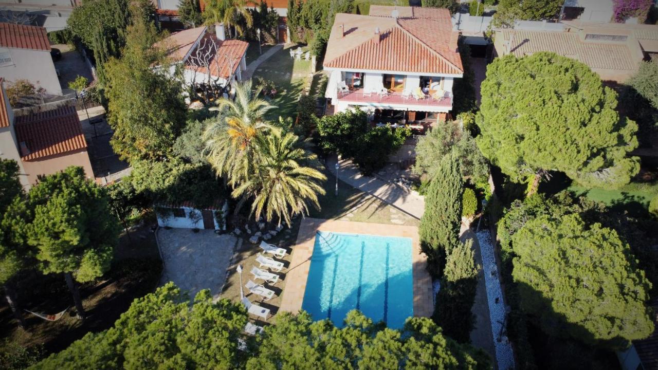 Villa Sitges El Ranch Amaizing Outdoor Areas Beaches At 5 Minutes Walk Sitges At 15 Min Drive Ac Pool Jacuzzi & Garden Xxl Calafell Esterno foto