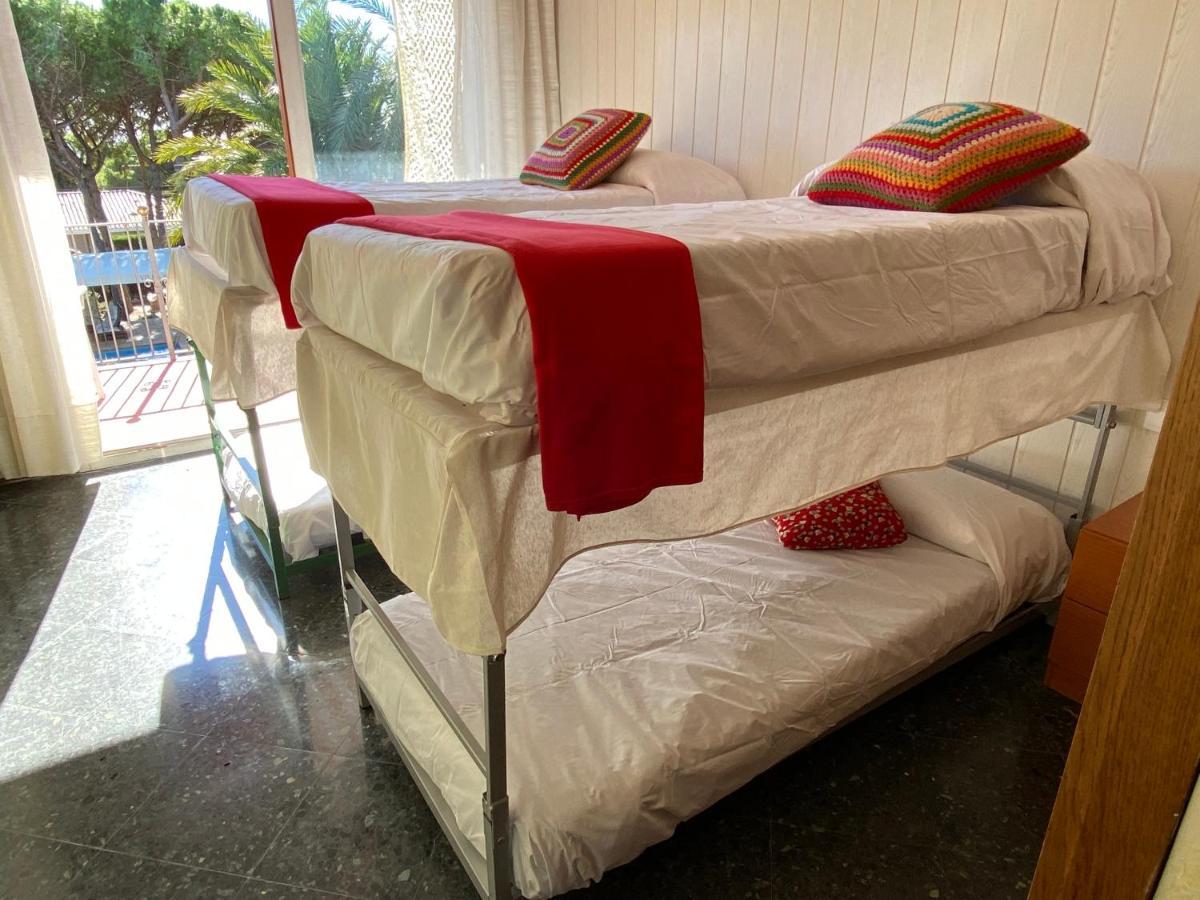 Villa Sitges El Ranch Amaizing Outdoor Areas Beaches At 5 Minutes Walk Sitges At 15 Min Drive Ac Pool Jacuzzi & Garden Xxl Calafell Esterno foto