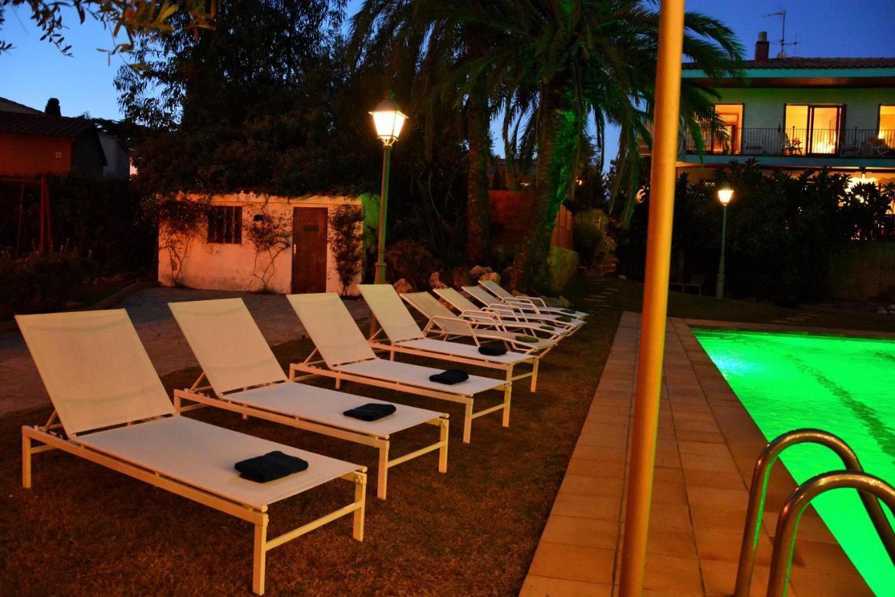Villa Sitges El Ranch Amaizing Outdoor Areas Beaches At 5 Minutes Walk Sitges At 15 Min Drive Ac Pool Jacuzzi & Garden Xxl Calafell Esterno foto